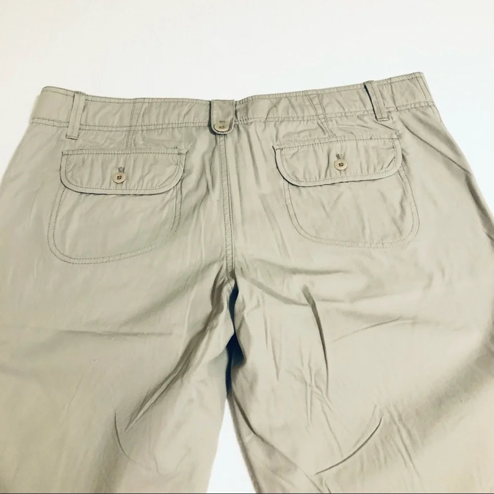 Gap Maternity Khaki Pants Rolls Up Convertible Capri Women’s Size 16 - Picture 9 of 10